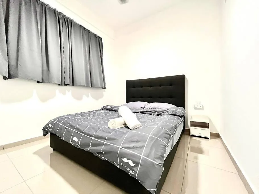 Urban Home-Swimming Pool-City Center Malacca Malaysia