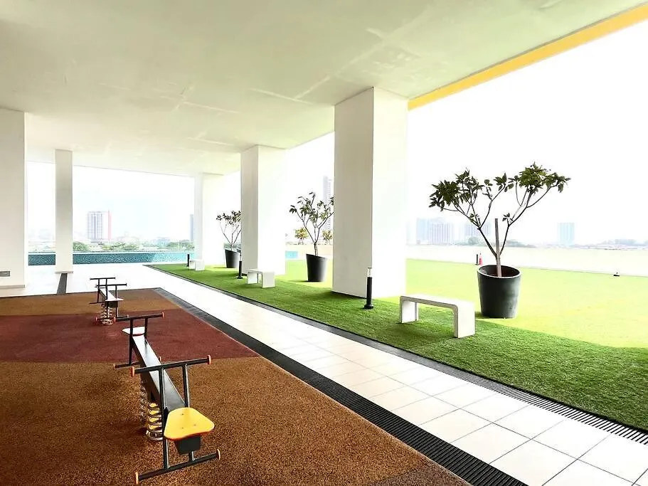 Apartment Urban Home-Swimming Pool-City Center Malacca