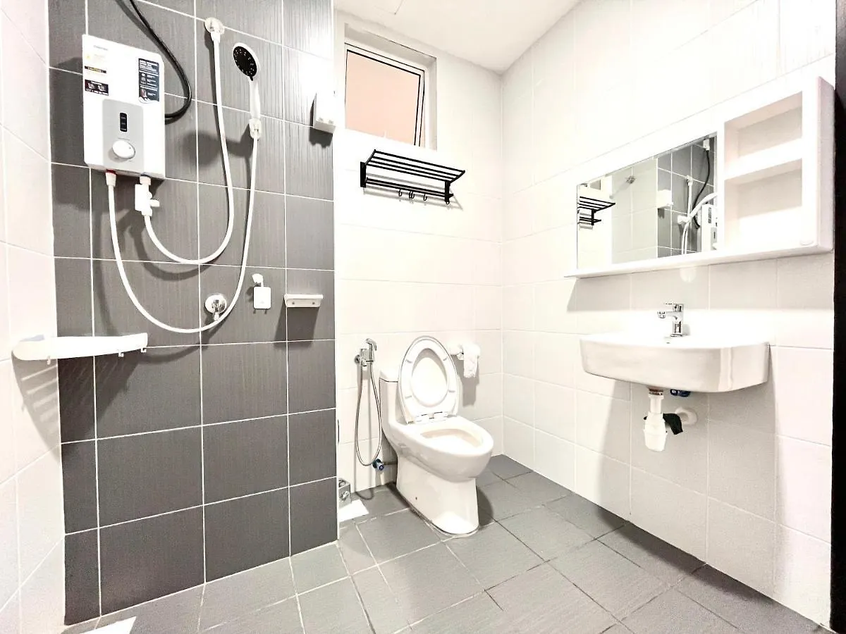 Urban Home-Swimming Pool-City Center Malacca