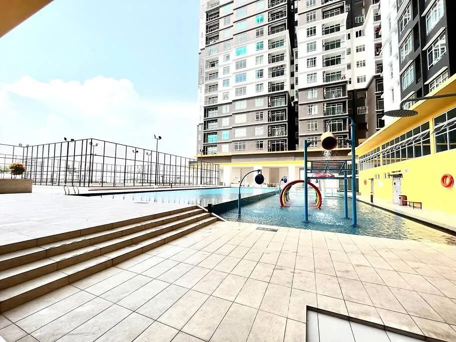 Urban Home-Swimming Pool-City Center Malacca