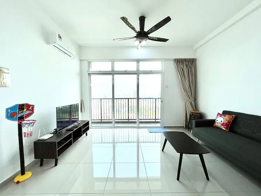 Urban Home-Swimming Pool-City Center Malacca